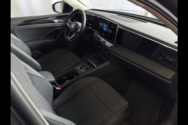 Volkswagen Tiguan 1.5 eTSI 150PK DSG ✅ NIEUWE AUTO✅ TREKHAAK IQ.LED CARPLAY NAVI ELEK.KLEP STOEL/STUUR VERW LED 10/2025 BENZINE ✅Top Auto's Wijchen , 30 Jaar Specialist in Volkswagen  : Alle Type's : R-Line Edition / Style / First Edition / Highline / Life , Zowel PHEV / HEV / MHEV / Benzine ✅