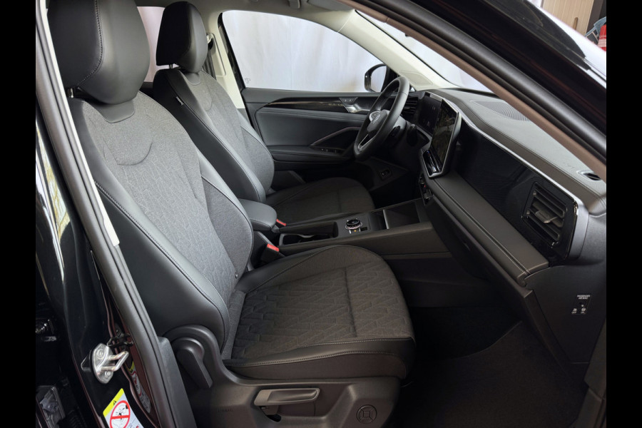 Volkswagen Tiguan 1.5 eTSI 150PK DSG ✅ NIEUWE AUTO✅ TREKHAAK IQ.LED CARPLAY NAVI ELEK.KLEP STOEL/STUUR VERW LED 10/2025 BENZINE ✅Top Auto's Wijchen , 30 Jaar Specialist in Volkswagen  : Alle Type's : R-Line Edition / Style / First Edition / Highline / Life , Zowel PHEV / HEV / MHEV / Benzine ✅