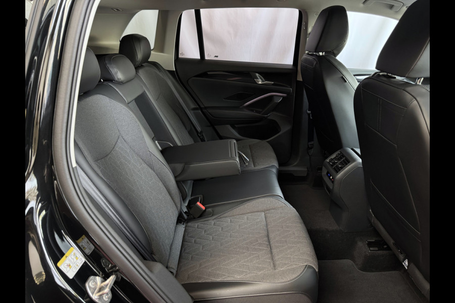 Volkswagen Tiguan 1.5 eTSI 150PK DSG ✅ NIEUWE AUTO✅ TREKHAAK IQ.LED CARPLAY NAVI ELEK.KLEP STOEL/STUUR VERW LED 10/2025 BENZINE ✅Top Auto's Wijchen , 30 Jaar Specialist in Volkswagen  : Alle Type's : R-Line Edition / Style / First Edition / Highline / Life , Zowel PHEV / HEV / MHEV / Benzine ✅