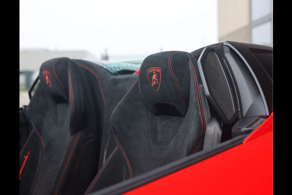 Lamborghini Huracan 5.2 V10 Performante Spyder | Misano Red - Sensonum