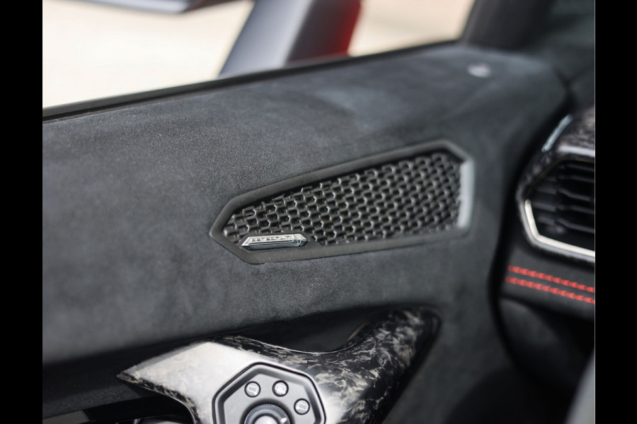 Lamborghini Huracan 5.2 V10 Performante Spyder | Misano Red - Sensonum