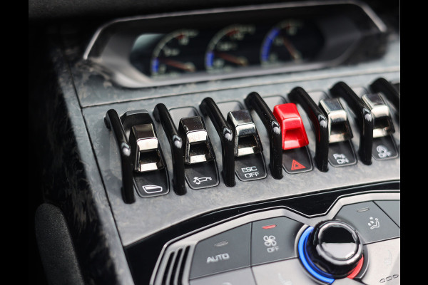 Lamborghini Huracan 5.2 V10 Performante Spyder | Misano Red - Sensonum