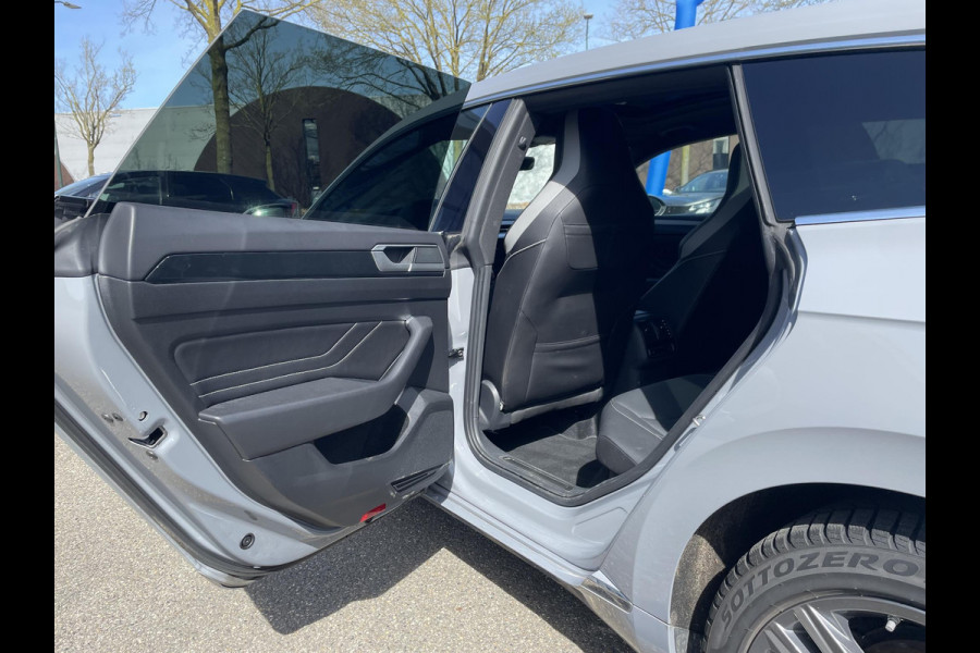 Volkswagen Arteon Shooting Brake 1.4 TSI eHybrid R-Line BINNEN + BUITEN PANO| NAPPALEDER SPORTSTOELEN| ELEK. STOEL MET MEMORY| ELEK. ACHTERKLEP| ACHTERBANK VERWARMD| CAMERA| STOELVERWARMING| CARPLAY| DODE HOEK SENSOR