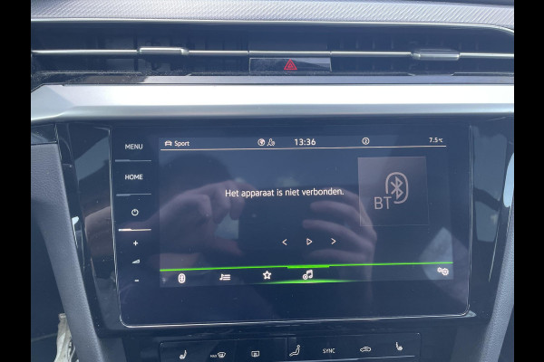 Volkswagen Arteon Shooting Brake 1.4 TSI eHybrid R-Line BINNEN + BUITEN PANO| NAPPALEDER SPORTSTOELEN| ELEK. STOEL MET MEMORY| ELEK. ACHTERKLEP| ACHTERBANK VERWARMD| CAMERA| STOELVERWARMING| CARPLAY| DODE HOEK SENSOR