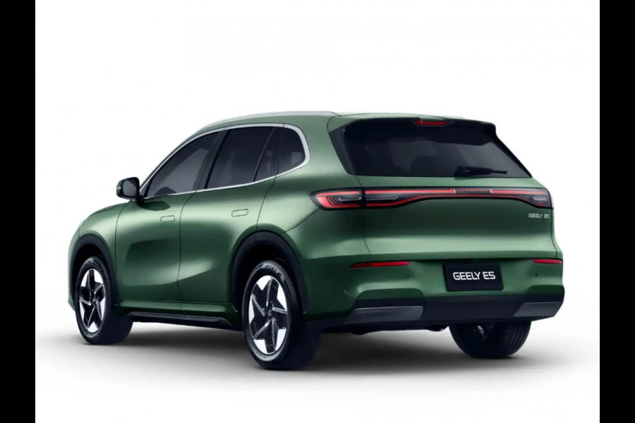 GEELY E5 Max+ 68 kWh | Panoramadak | Memoryseats | Flyme Audio | Stoelen voor & achter verwarmbaar | Warmtepomp | 360 Camera |