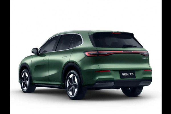 GEELY E5 Max+ 68 kWh | Panoramadak | Memoryseats | Flyme Audio | Stoelen voor & achter verwarmbaar | Warmtepomp | 360 Camera |