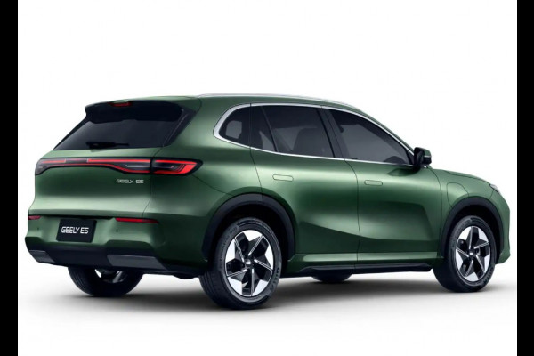 GEELY E5 Max+ 68 kWh | Panoramadak | Memoryseats | Flyme Audio | Stoelen voor & achter verwarmbaar | Warmtepomp | 360 Camera |
