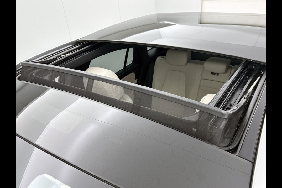 Mercedes-Benz EQA 250 Business Solution Luxury 67 kWh Panoramadak | Lichtmetalen velgen | donkerglas vanaf B style | Navigatie | Parking support | Inclusief 24 maanden MB Certified garantie voor Europa.