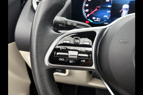 Mercedes-Benz EQA 250 Business Solution Luxury 67 kWh Panoramadak | Lichtmetalen velgen | donkerglas vanaf B style | Navigatie | Parking support | Inclusief 24 maanden MB Certified garantie voor Europa.