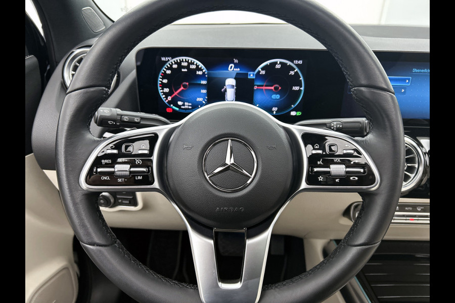 Mercedes-Benz EQA 250 Business Solution Luxury 67 kWh Panoramadak | Lichtmetalen velgen | donkerglas vanaf B style | Navigatie | Parking support | Inclusief 24 maanden MB Certified garantie voor Europa.