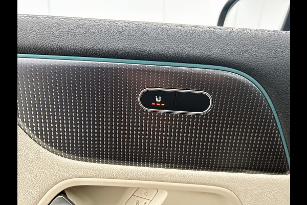 Mercedes-Benz EQA 250 Business Solution Luxury 67 kWh Panoramadak | Lichtmetalen velgen | donkerglas vanaf B style | Navigatie | Parking support | Inclusief 24 maanden MB Certified garantie voor Europa.