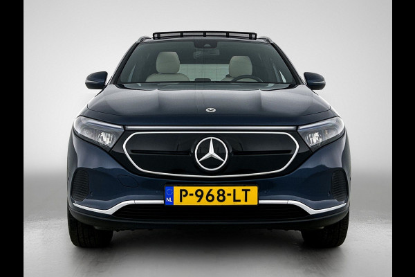 Mercedes-Benz EQA 250 Business Solution Luxury 67 kWh Panoramadak | Lichtmetalen velgen | donkerglas vanaf B style | Navigatie | Parking support | Inclusief 24 maanden MB Certified garantie voor Europa.
