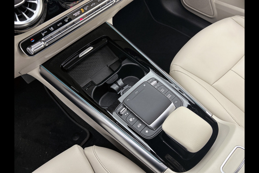 Mercedes-Benz EQA 250 Business Solution Luxury 67 kWh Panoramadak | Lichtmetalen velgen | donkerglas vanaf B style | Navigatie | Parking support | Inclusief 24 maanden MB Certified garantie voor Europa.