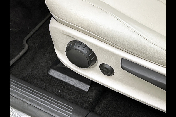 Mercedes-Benz EQA 250 Business Solution Luxury 67 kWh Panoramadak | Lichtmetalen velgen | donkerglas vanaf B style | Navigatie | Parking support | Inclusief 24 maanden MB Certified garantie voor Europa.