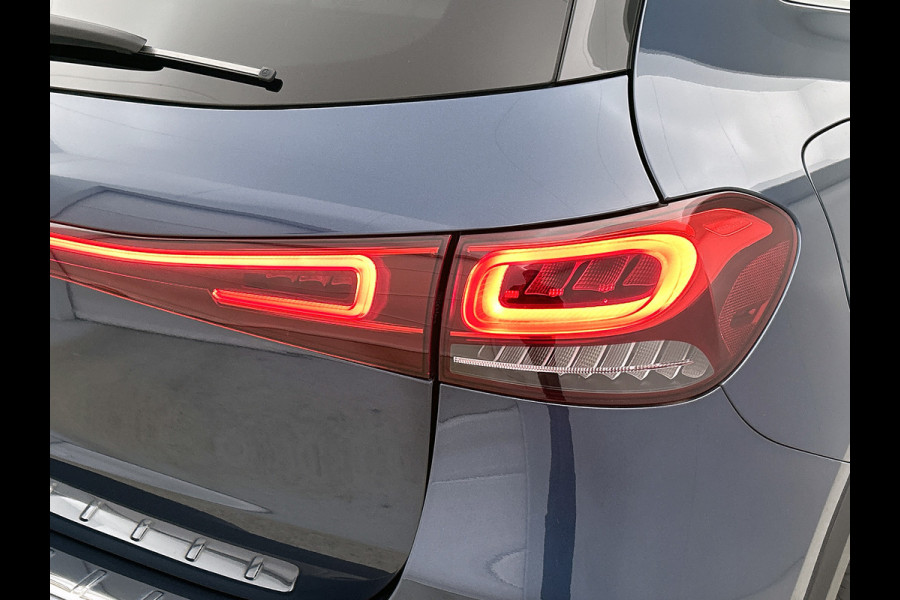 Mercedes-Benz EQA 250 Business Solution Luxury 67 kWh Panoramadak | Lichtmetalen velgen | donkerglas vanaf B style | Navigatie | Parking support | Inclusief 24 maanden MB Certified garantie voor Europa.
