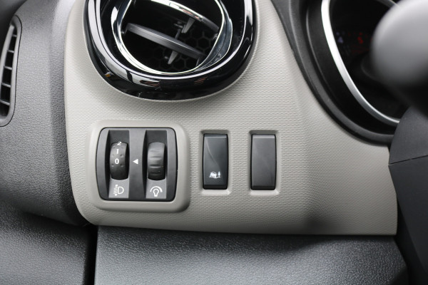 Nissan NV300 1.6 dCi 125pk DC Airco Navigatie Camera Leer