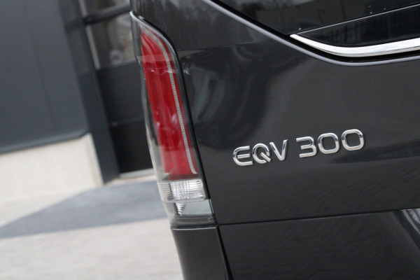 Mercedes-Benz Eqv 300 L2 90kWh 7 Zits - 2x Schuif - 360 Camera - Multibeam - ACC - Stoelverwarming - Elektrische Deuren - Rijklaar