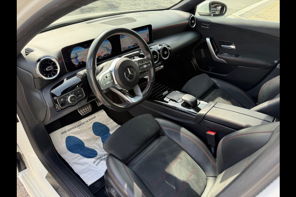Mercedes-Benz A-Klasse 200 AMG PDC+CAM/LEER/NAVI/AMG18/PANO