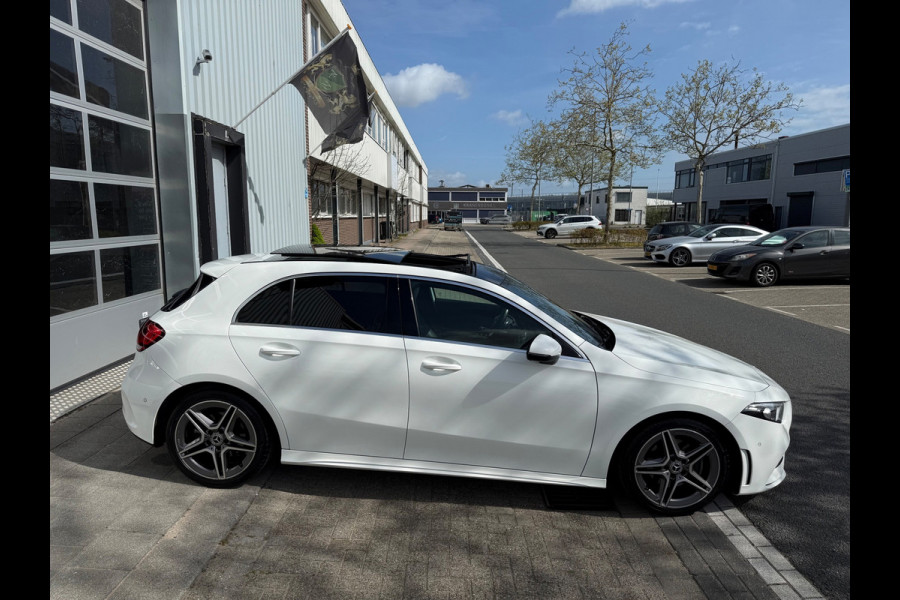 Mercedes-Benz A-Klasse 200 AMG PDC+CAM/LEER/NAVI/AMG18/PANO