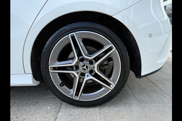 Mercedes-Benz A-Klasse 200 AMG PDC+CAM/LEER/NAVI/AMG18/PANO