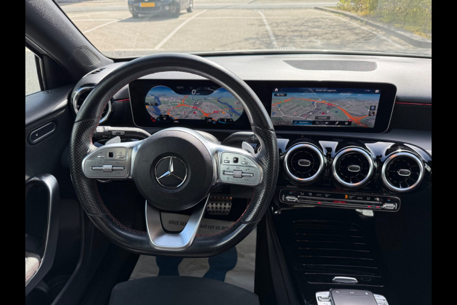Mercedes-Benz A-Klasse 200 AMG PDC+CAM/LEER/NAVI/AMG18/PANO