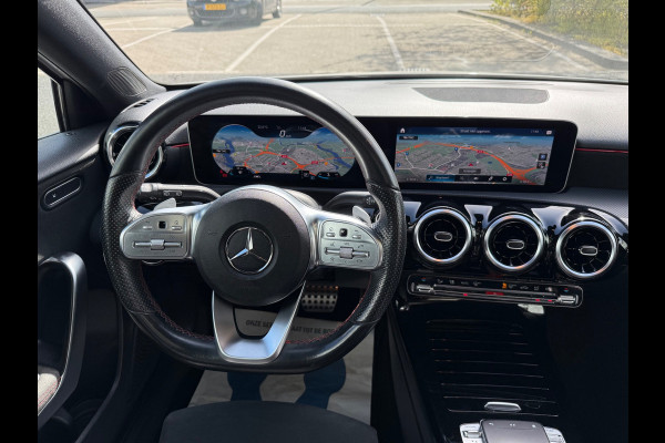 Mercedes-Benz A-Klasse 200 AMG PDC+CAM/LEER/NAVI/AMG18/PANO