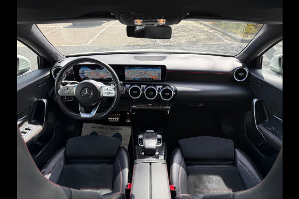 Mercedes-Benz A-Klasse 200 AMG PDC+CAM/LEER/NAVI/AMG18/PANO