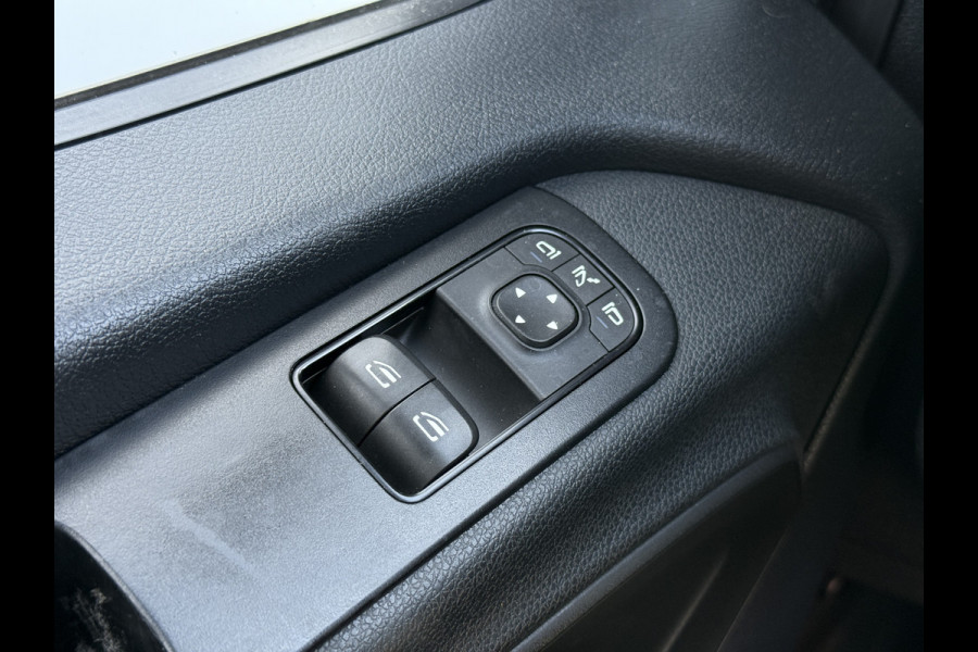 Mercedes-Benz Sprinter 317 1.9 CDI Automaat L3H2 Trekhaak 3.5t Climate Control Cruise Control Carplay Camera