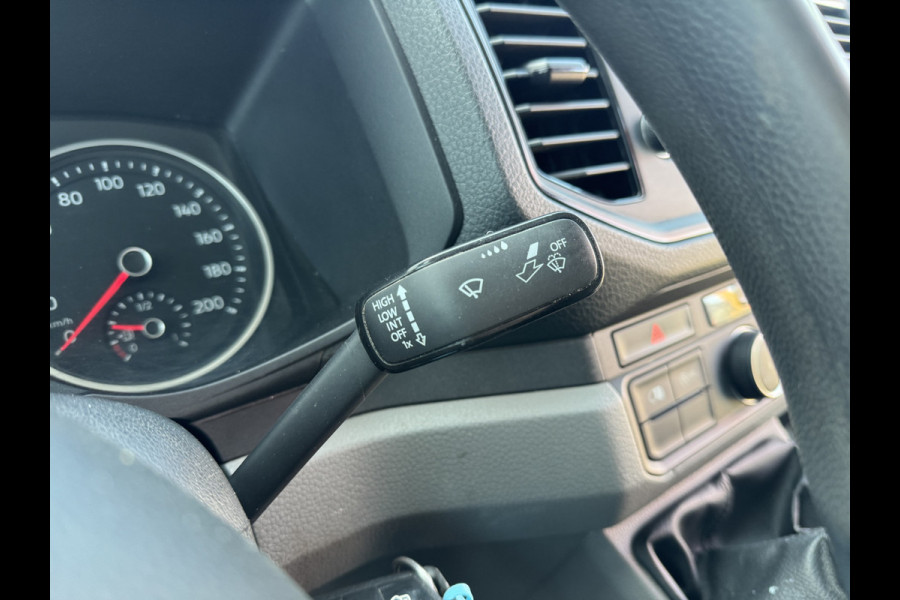 Volkswagen Crafter 2.0 TDI 140 PK Imperiaal Glasresteel Glastransporter L3H3 Camera Carplay Airco Cruise control Glaszetter