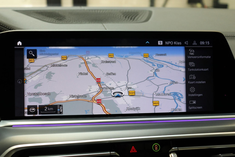 BMW X5 xDrive45e High Executive M Sport Pakket Automaat / Live Cockpit Professional / Head-Up Display / Driving Assistant Professional / Warmtecomfortpakket / Stoelventilatie / Luchtvering / 22 Inch / Panoramadak / M Sportremsysteem / Adaptieve LED-koplamp / Comfortstoelen / Shadow Line