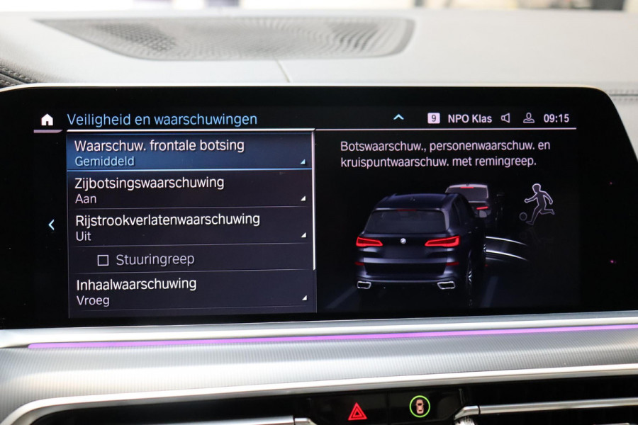 BMW X5 xDrive45e High Executive M Sport Pakket Automaat / Live Cockpit Professional / Head-Up Display / Driving Assistant Professional / Warmtecomfortpakket / Stoelventilatie / Luchtvering / 22 Inch / Panoramadak / M Sportremsysteem / Adaptieve LED-koplamp / Comfortstoelen / Shadow Line