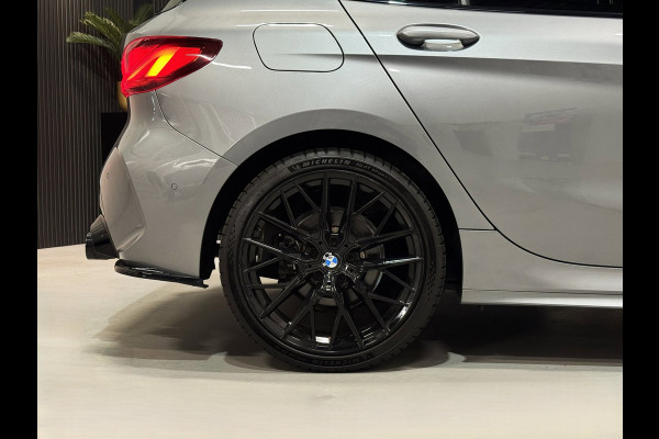 BMW 1-serie 118i M Sport|PANO|135M Pack|VIRTUAL|SFEER||BOMVOL