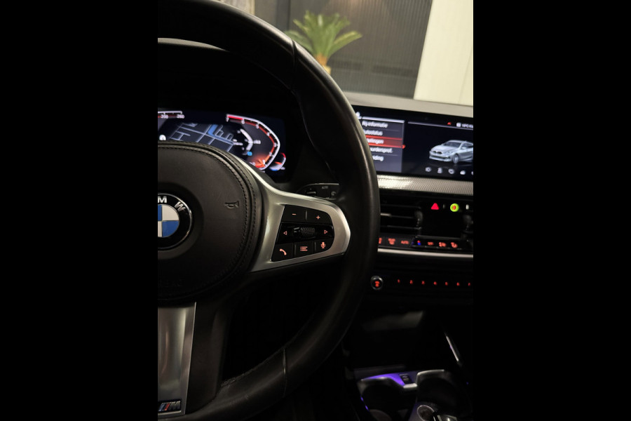 BMW 1-serie 118i M Sport|PANO|135M Pack|VIRTUAL|SFEER||BOMVOL