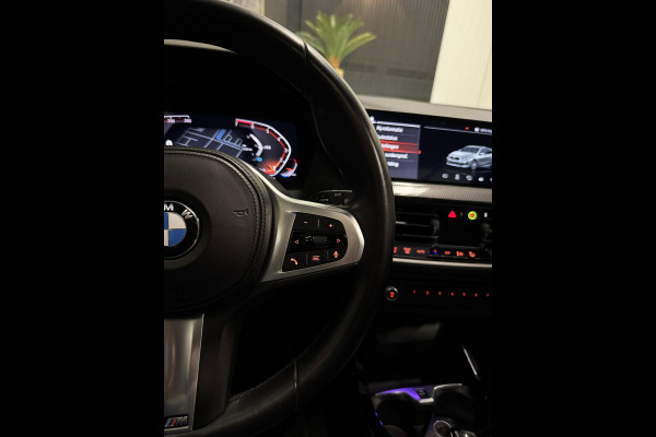 BMW 1-serie 118i M Sport|PANO|135M Pack|VIRTUAL|SFEER||BOMVOL