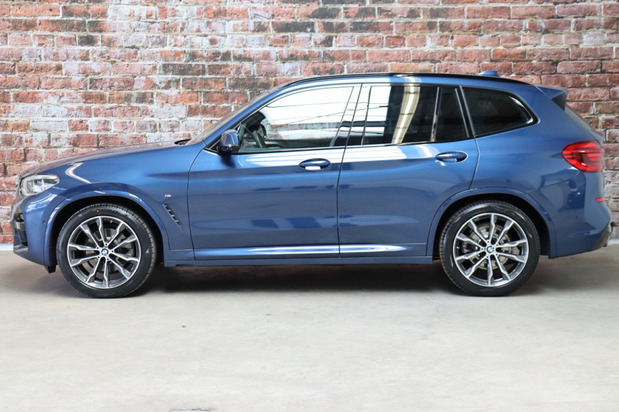 BMW X3 xDrive20i High Executive M Sport Pakket Automaat / Live Cockpit Professional / Driving Assistant Plus / Trekhaak / Adaptieve LED-koplamp / Leder / Hifi / 20 Inch / Stoelverwarming / Achteruitrijcamera / Extra Getint Glas / Shadow Line / DAB / Geluidsisolerende Ruiten