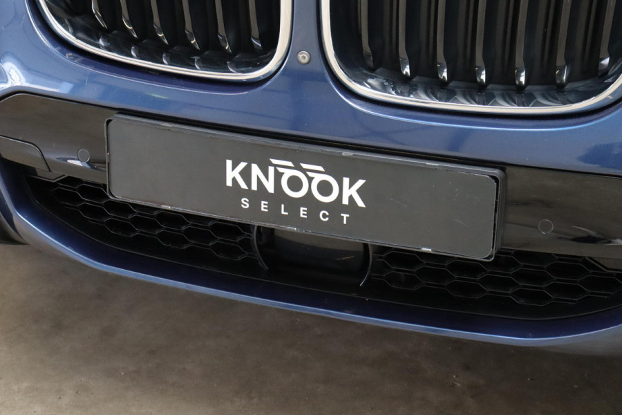 BMW X3 xDrive20i High Executive M Sport Pakket Automaat / Live Cockpit Professional / Driving Assistant Plus / Trekhaak / Adaptieve LED-koplamp / Leder / Hifi / 20 Inch / Stoelverwarming / Achteruitrijcamera / Extra Getint Glas / Shadow Line / DAB / Geluidsisolerende Ruiten