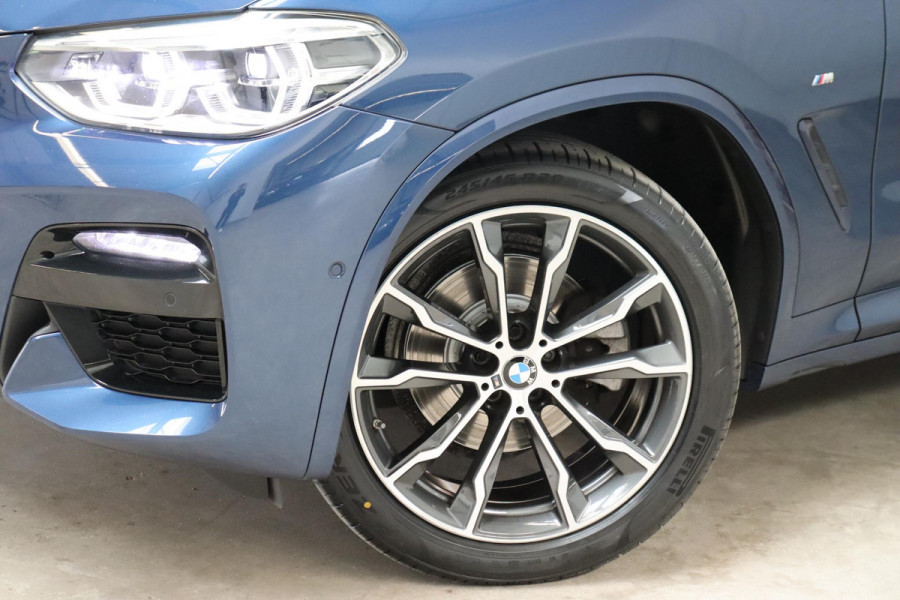 BMW X3 xDrive20i High Executive M Sport Pakket Automaat / Live Cockpit Professional / Driving Assistant Plus / Trekhaak / Adaptieve LED-koplamp / Leder / Hifi / 20 Inch / Stoelverwarming / Achteruitrijcamera / Extra Getint Glas / Shadow Line / DAB / Geluidsisolerende Ruiten