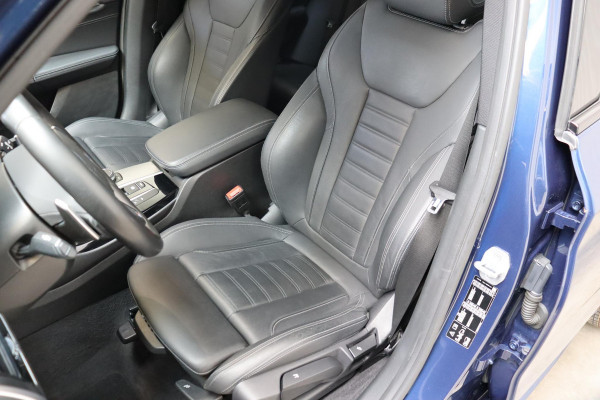 BMW X3 xDrive20i High Executive M Sport Pakket Automaat / Live Cockpit Professional / Driving Assistant Plus / Trekhaak / Adaptieve LED-koplamp / Leder / Hifi / 20 Inch / Stoelverwarming / Achteruitrijcamera / Extra Getint Glas / Shadow Line / DAB / Geluidsisolerende Ruiten