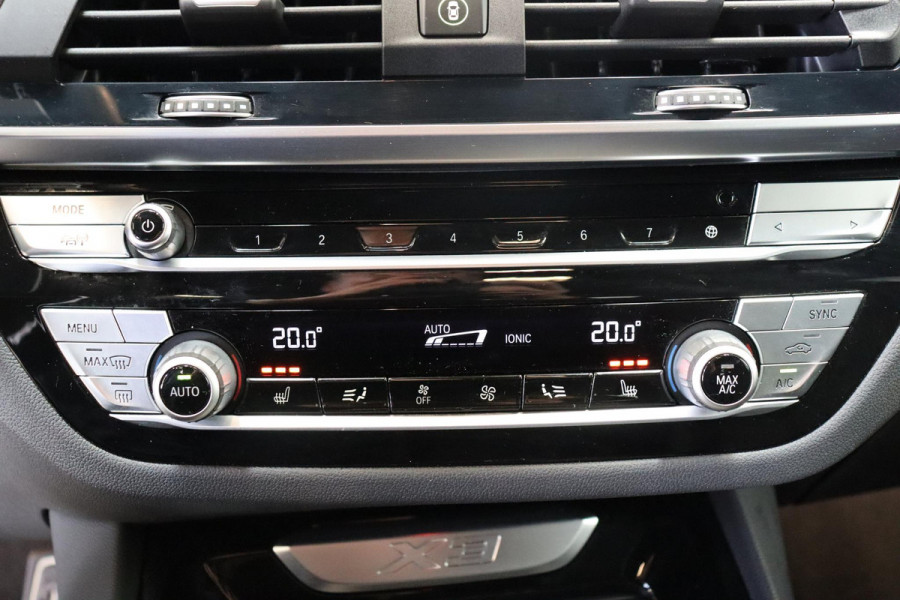 BMW X3 xDrive20i High Executive M Sport Pakket Automaat / Live Cockpit Professional / Driving Assistant Plus / Trekhaak / Adaptieve LED-koplamp / Leder / Hifi / 20 Inch / Stoelverwarming / Achteruitrijcamera / Extra Getint Glas / Shadow Line / DAB / Geluidsisolerende Ruiten