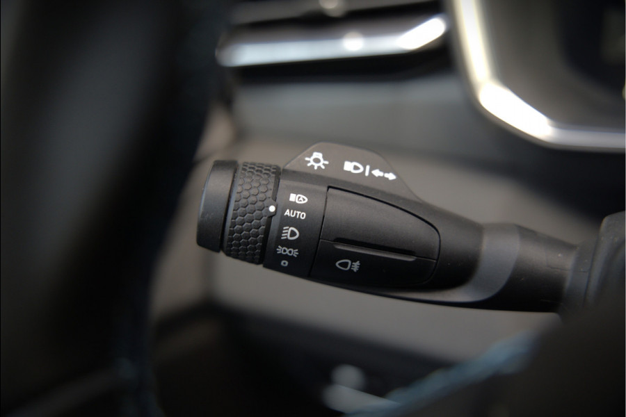 Lynk & Co 01 1.5 | Panoramadak | Stoelverwarming | Keyless | Apple Carplay | Adaptive Cruise Control | Infinity | Navigatie | Camera | Parkeersensoren