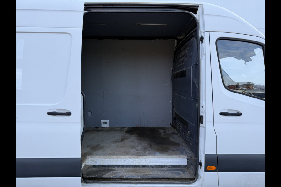 Mercedes-Benz Sprinter 317 1.9 CDI Automaat L3H2 Trekhaak 3.5t Climate Control Cruise Control Carplay Camera