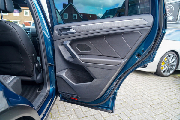 Volkswagen Tiguan 1.5 TSI R-line | FACELIFT Model 2021 | IQ Light | Stuurwielverwarming | 360 Camera| Achterbankverwarming |