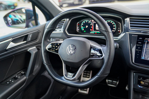Volkswagen Tiguan 1.5 TSI R-line | FACELIFT Model 2021 | IQ Light | Stuurwielverwarming | 360 Camera| Achterbankverwarming |