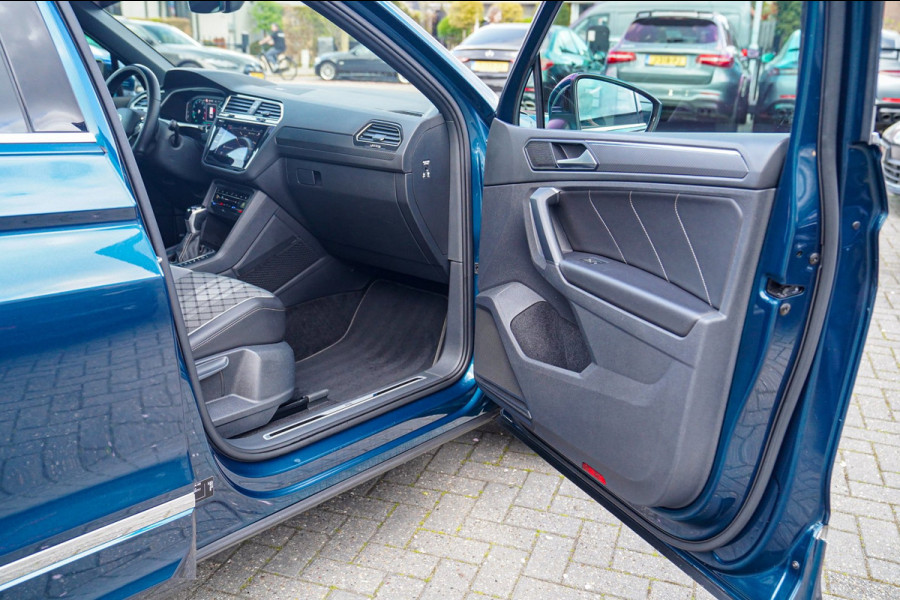 Volkswagen Tiguan 1.5 TSI R-line | FACELIFT Model 2021 | IQ Light | Stuurwielverwarming | 360 Camera| Achterbankverwarming |