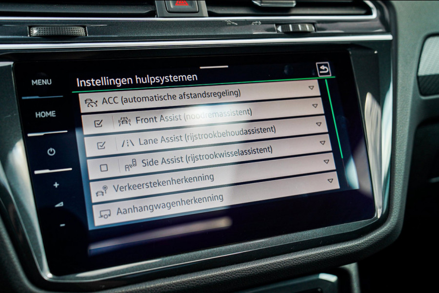 Volkswagen Tiguan 1.5 TSI R-line | FACELIFT Model 2021 | IQ Light | Stuurwielverwarming | 360 Camera| Achterbankverwarming |