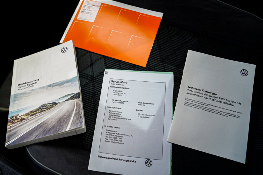 Volkswagen Tiguan 1.5 TSI R-line | FACELIFT Model 2021 | IQ Light | Stuurwielverwarming | 360 Camera| Achterbankverwarming |