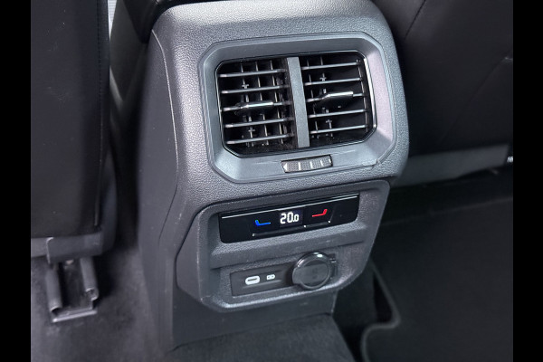 Seat Tarraco 1.5TSI FR Trekhaak Navi Adap.Cruise 360°Camera Elek.Stoel+Memory Ecc Apple Carplay Android Auto Business Intense Licht-/regensensor Lmv Led Isofix DAB Keyless Dodehoek detector Rijstrooksensor 1.800KG Trekgewicht 1e Eigenaar Dealeronderhouden Origineel Nederlandse Auto