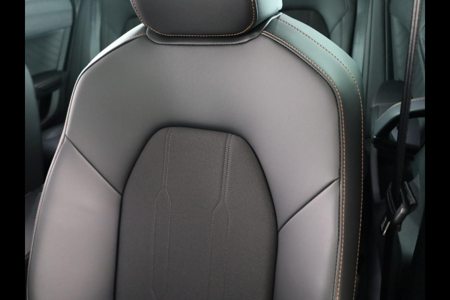 CUPRA Leon Sportstourer 1.5 TSI e-Hybrid Business 204PK | Panoramadak | Sennheiser | 19 Inch | Achteruitrijcamera |