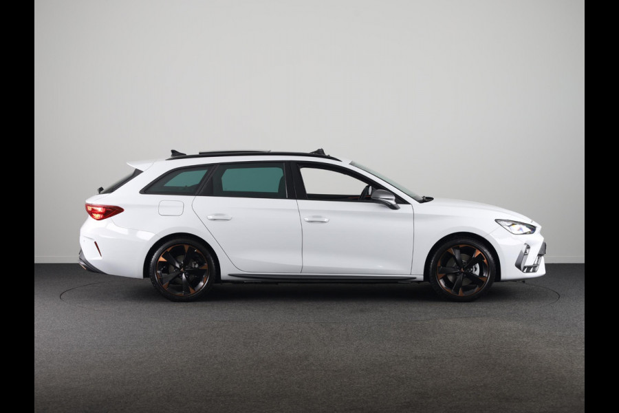 CUPRA Leon Sportstourer 1.5 TSI e-Hybrid Business 204PK | Panoramadak | Sennheiser | 19 Inch | Achteruitrijcamera |