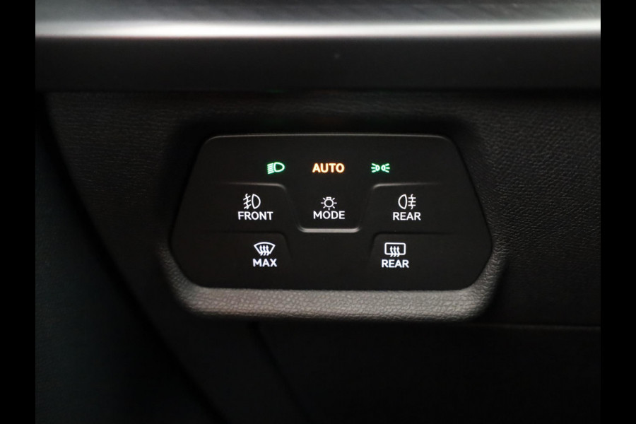 CUPRA Leon Sportstourer 1.5 TSI e-Hybrid Business 204PK | Panoramadak | Sennheiser | 19 Inch | Achteruitrijcamera |